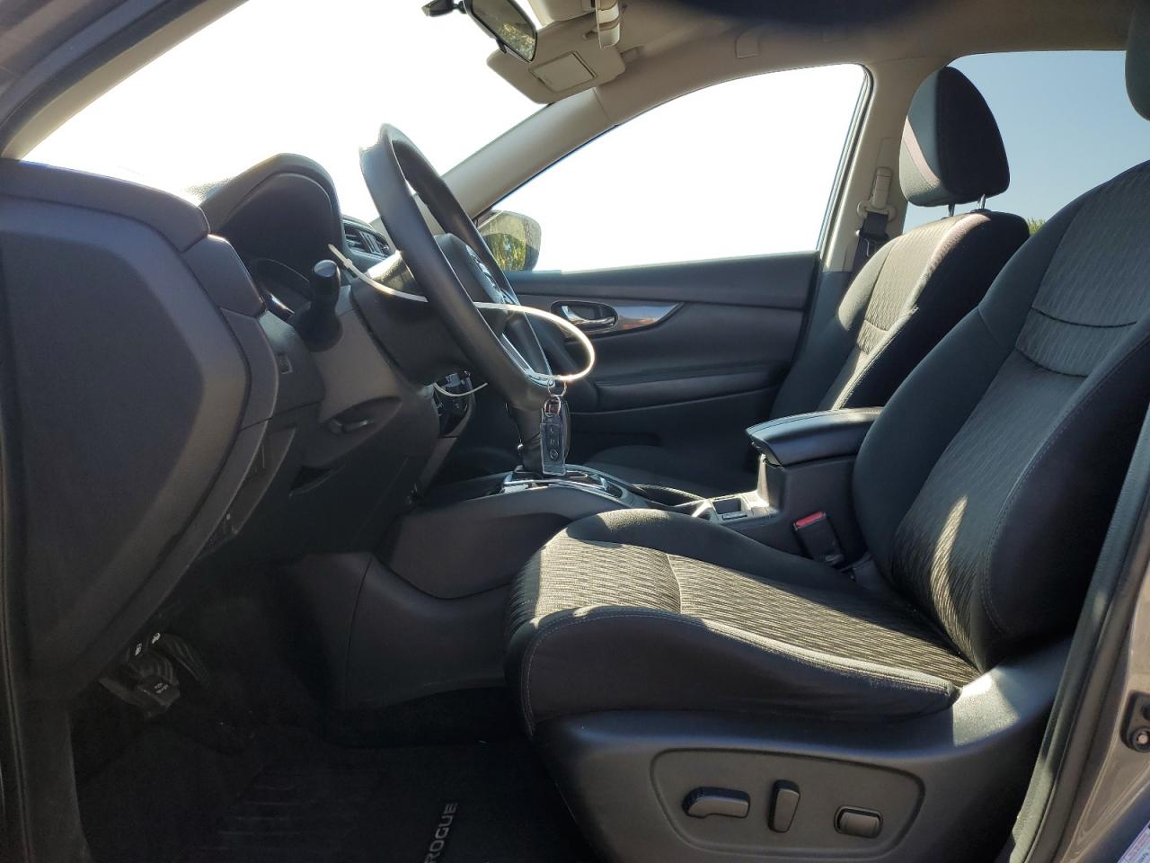 2017 Nissan Rogue Sv VIN: 5N1AT2MV5HC852153 Lot: 81064955