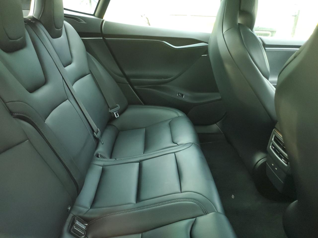 2019 Tesla Model S VIN: 5YJSA1E47KF335445 Lot: 71720555