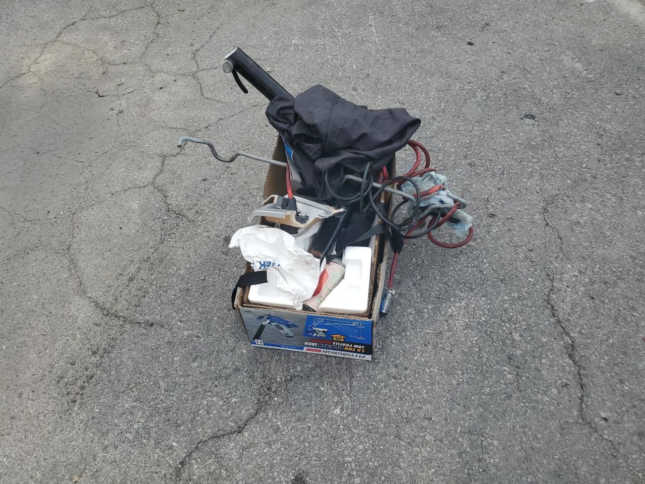 2019 Jeep Wrangler Unlimited Sahara VIN: 1C4HJXEN7KW686194 Lot: 80092205