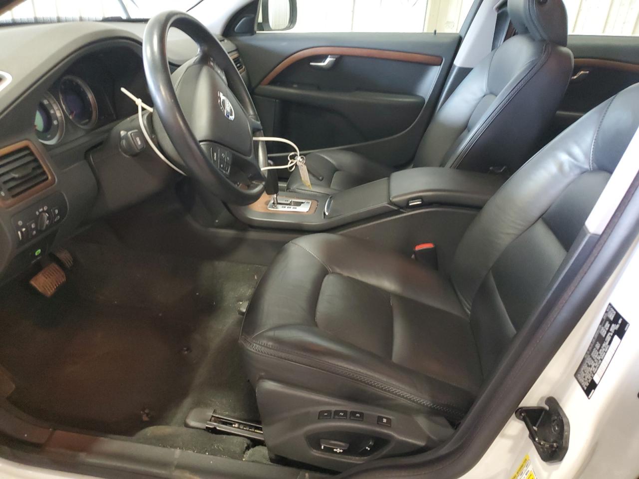 2010 Volvo Xc70 3.2 VIN: YV4960BZ5A1079725 Lot: 84630475