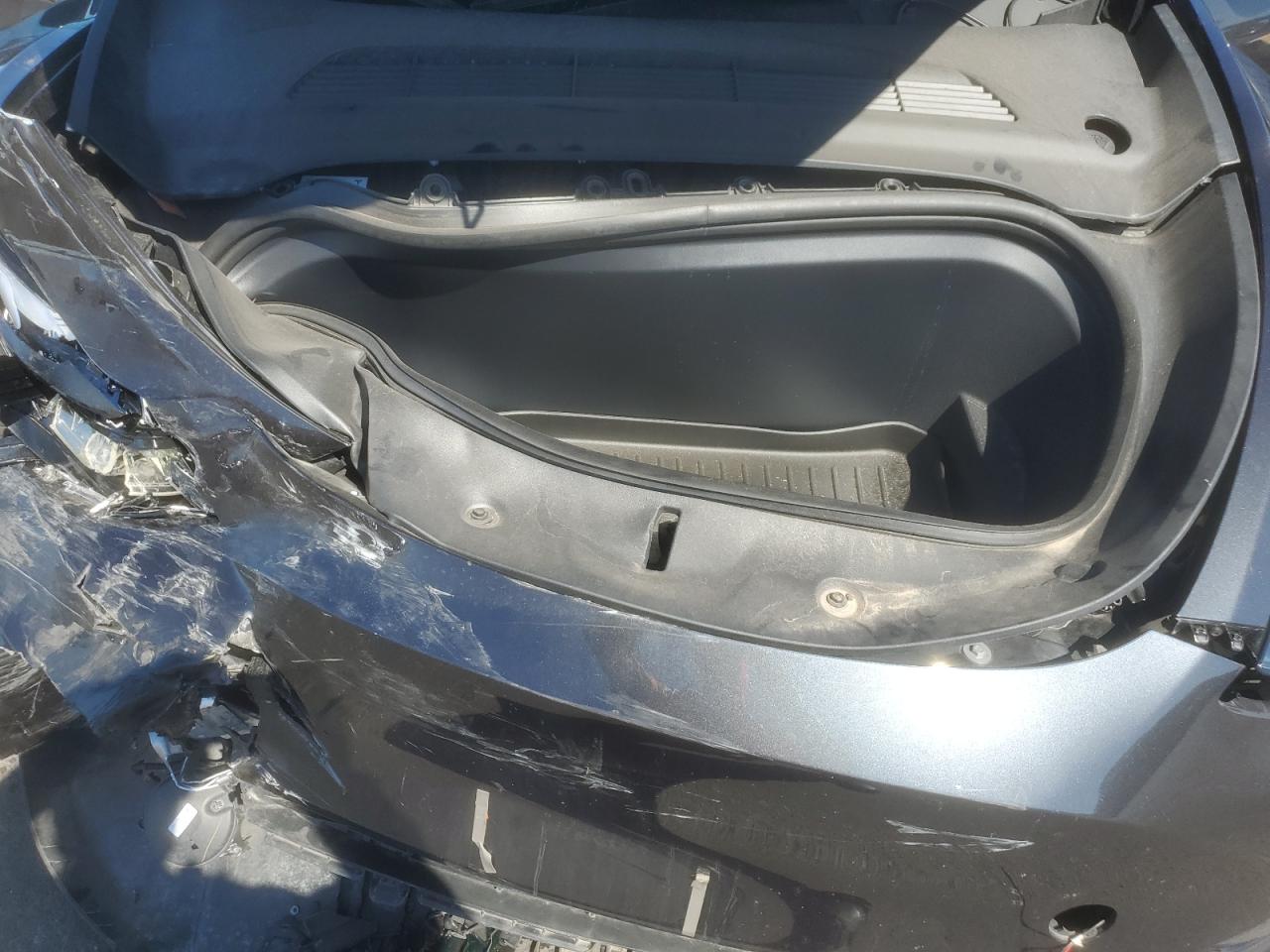 2025 Tesla Model Y VIN: 7SAYGDEE2SF292882 Lot: 83934545