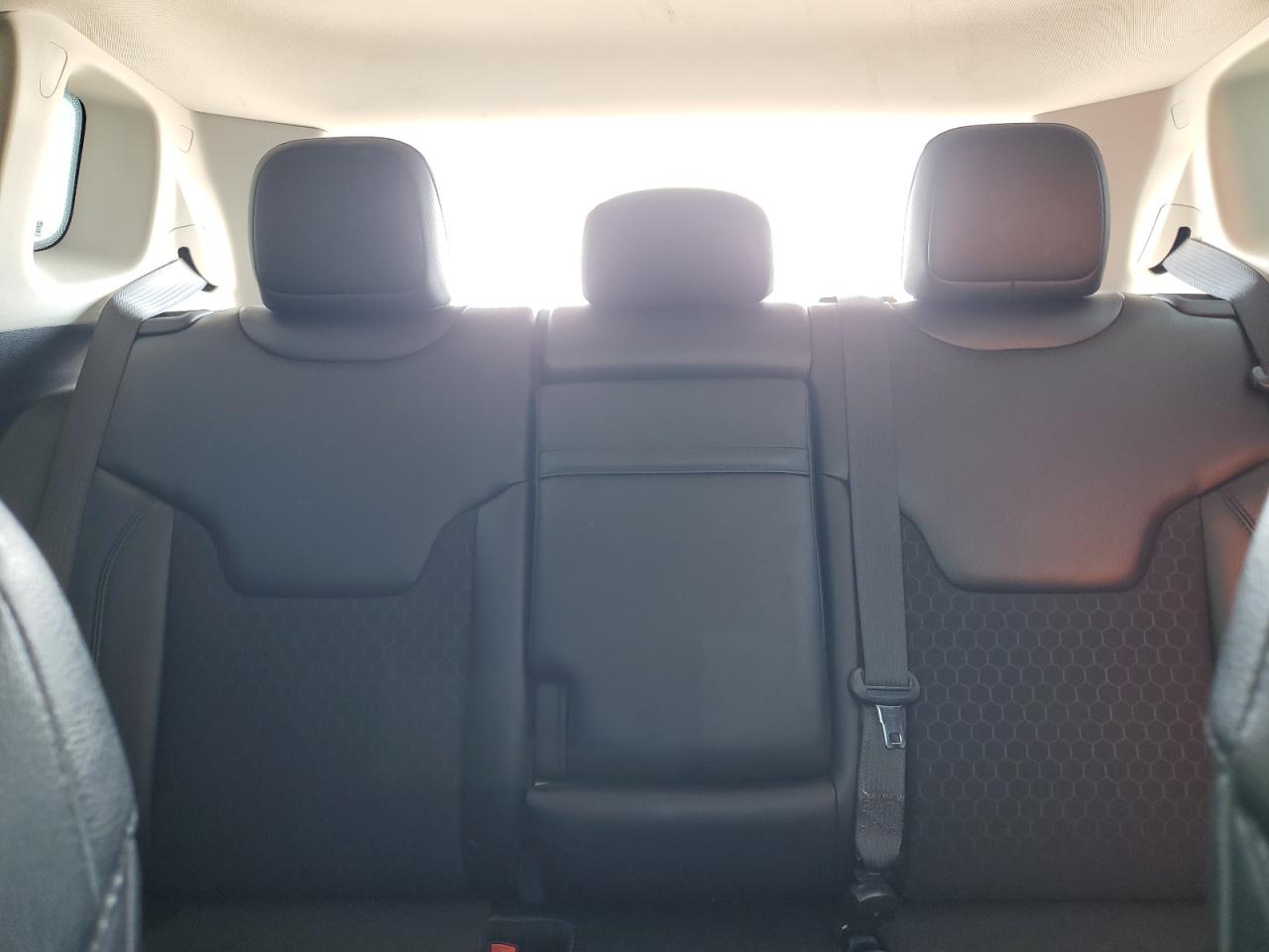 2018 Jeep Compass Latitude VIN: 3C4NJCBB0JT304937 Lot: 80927165