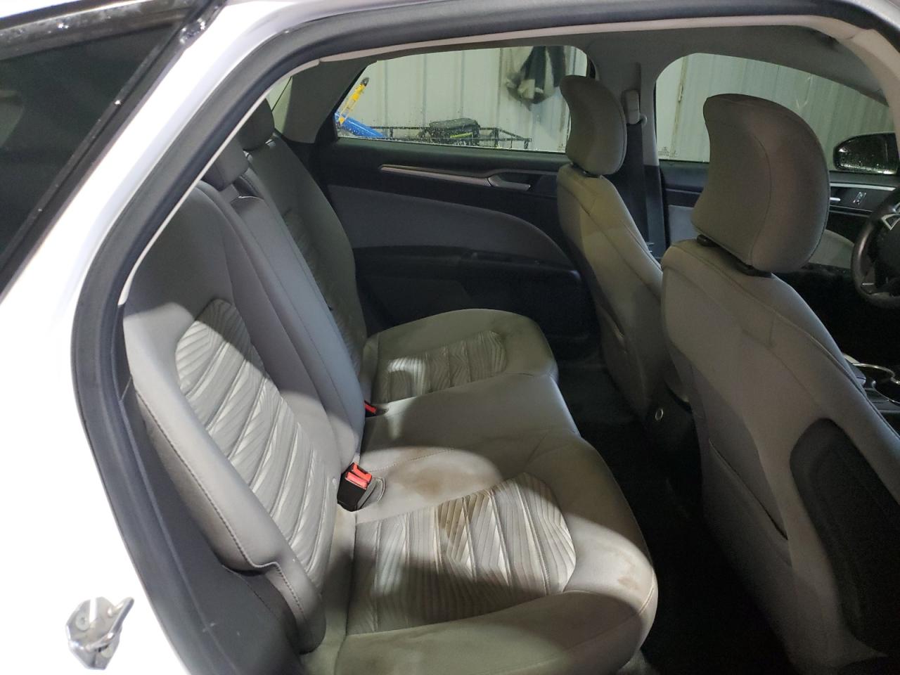 2016 Ford Fusion S VIN: 1FA6P0G7XG5118424 Lot: 81214115