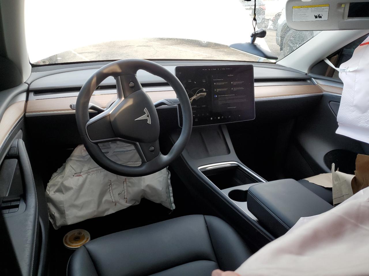 2025 Tesla Model Y VIN: 7SAYGDEE7SF288021 Lot: 83956435