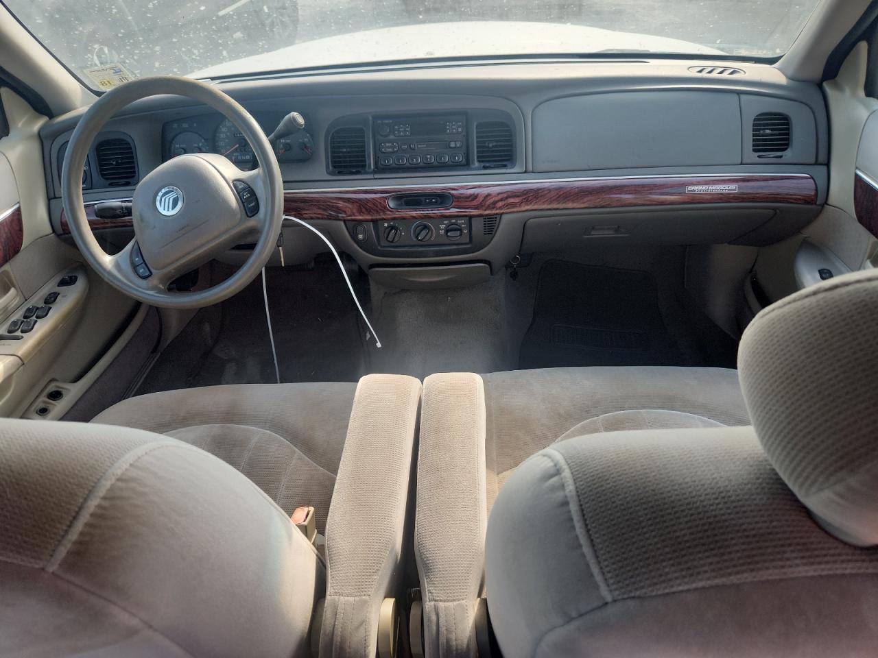 2001 Mercury Grand Marquis Gs VIN: 2MEFM74W21X615303 Lot: 81623755