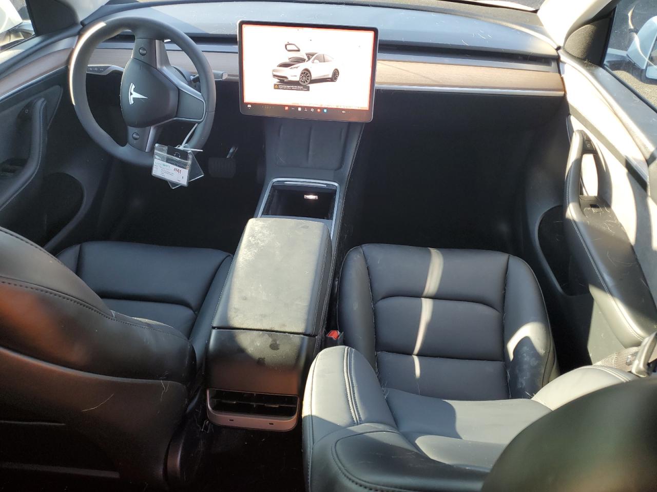 2024 Tesla Model Y VIN: 7SAYGDEE4RF158417 Lot: 82092035