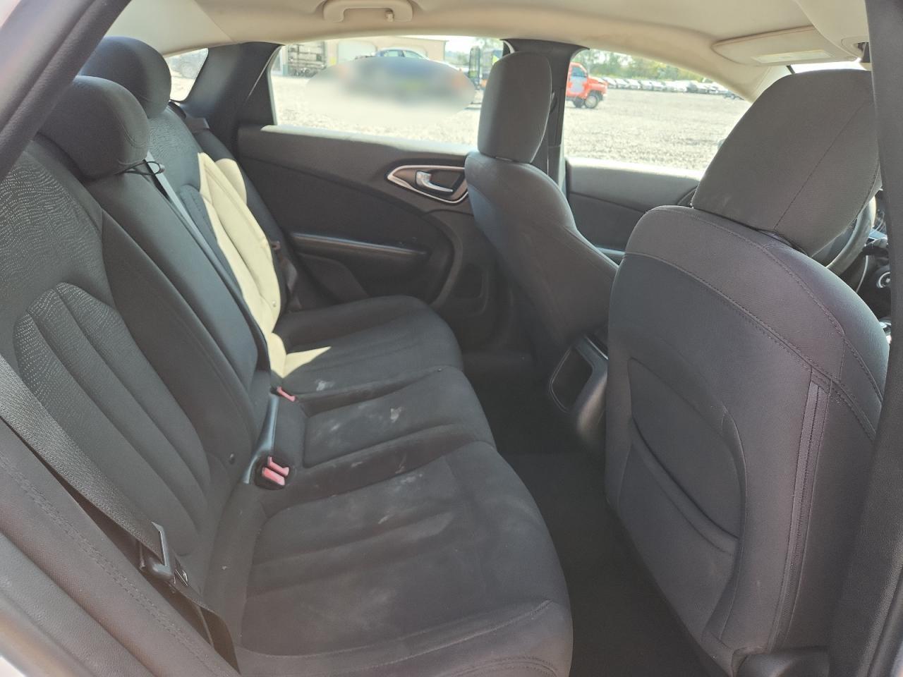 2015 Chrysler 200 Limited VIN: 1C3CCCAB4FN717443 Lot: 81029215