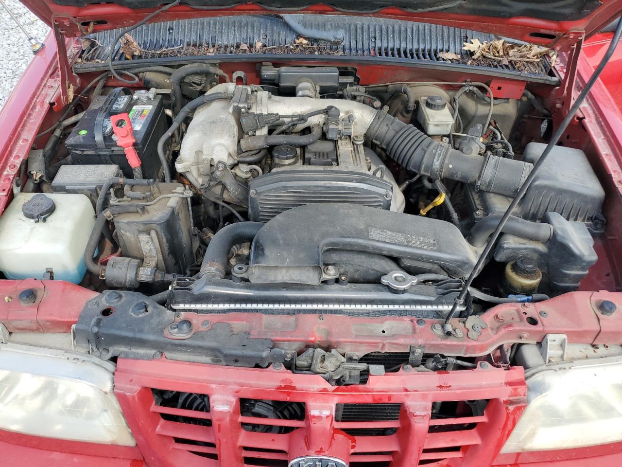 2001 Kia Sportage VIN: KNDJA723615017472 Lot: 81236735