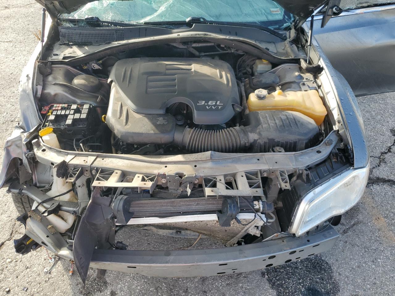 2011 Chrysler 300 Limited VIN: 2C3CA5CG8BH583985 Lot: 81415225