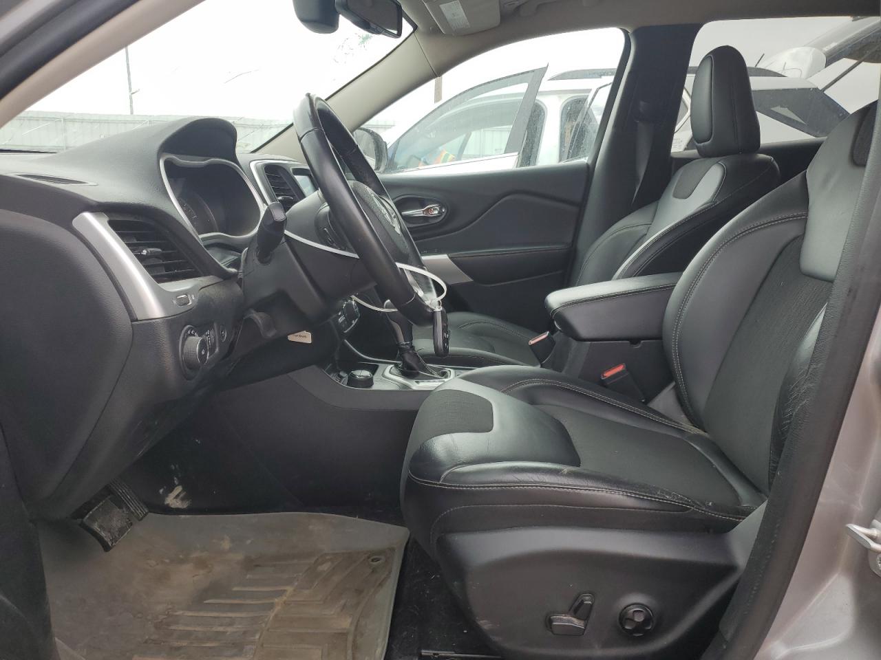 2018 Jeep Cherokee Latitude Plus VIN: 1C4PJMLX6JD547828 Lot: 71494095