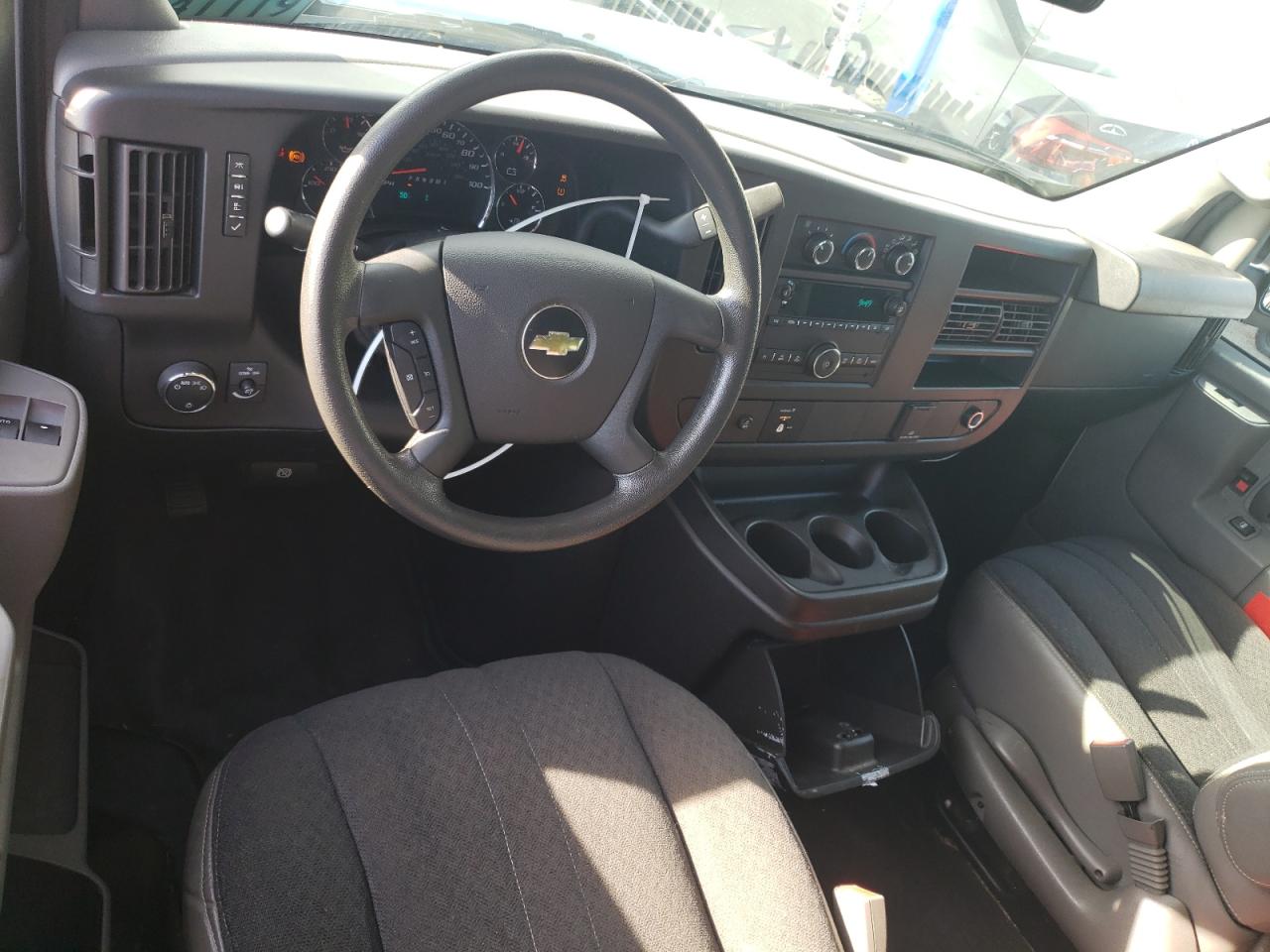 2018 Chevrolet Express G2500 VIN: 1GCWGAFG2J1912527 Lot: 81671475