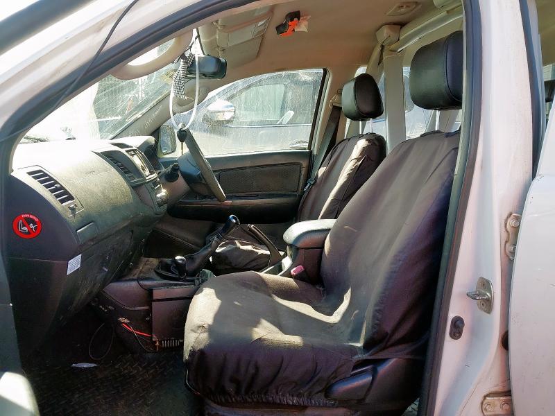 2015 TOYOTA HILUX ACTIVE D-4D 4X4 DCB 