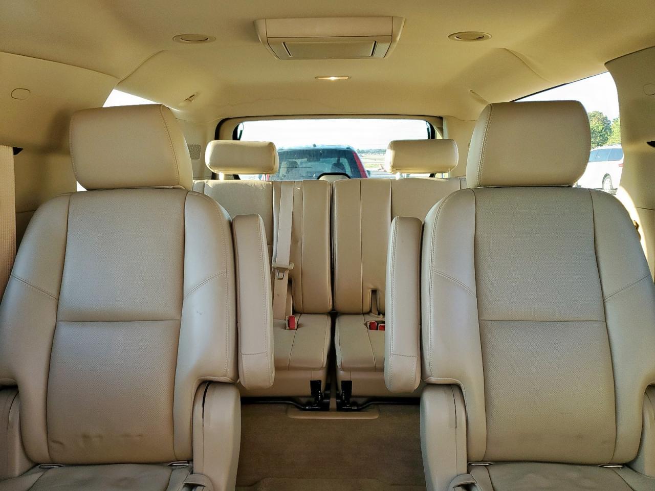 2014 Chevrolet Suburban C1500 Ltz VIN: 1GNSCKE04ER208476 Lot: 81630985