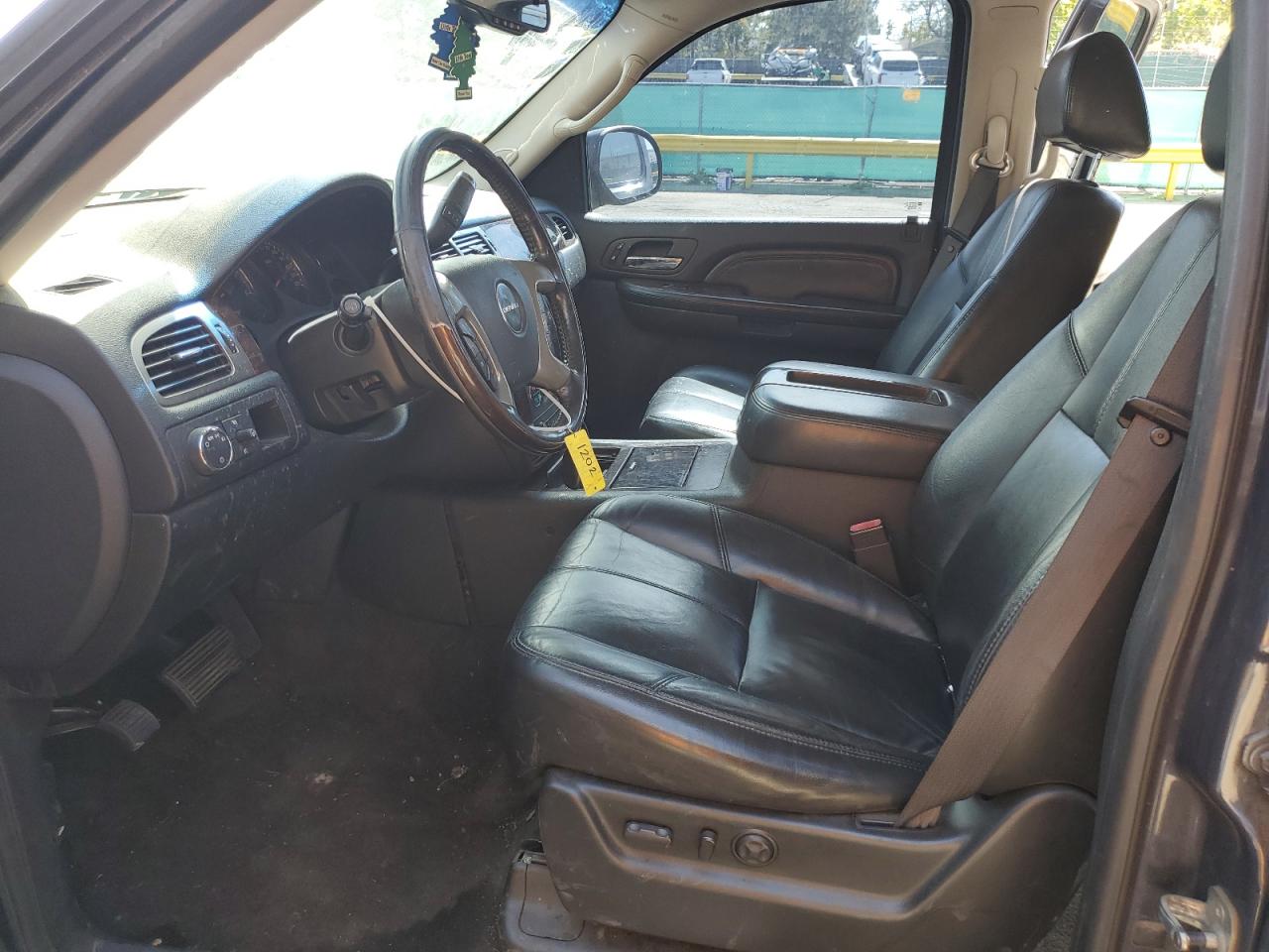 2008 GMC Yukon Xl Denali VIN: 1GKFK66828J101202 Lot: 84578245