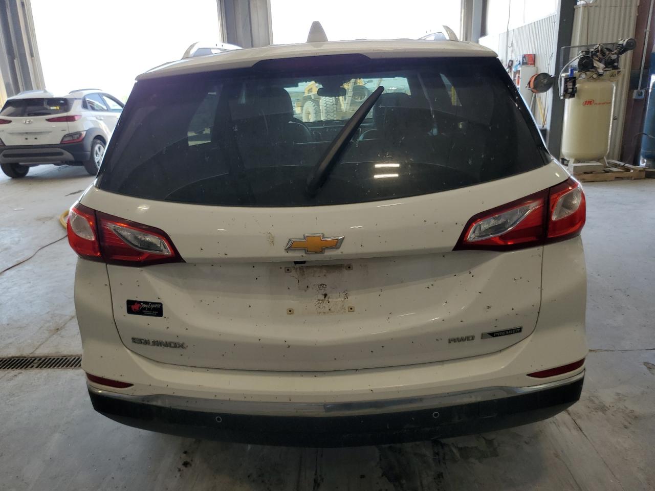 2018 Chevrolet Equinox Premier VIN: 2GNAXVEV4J6202163 Lot: 80260515