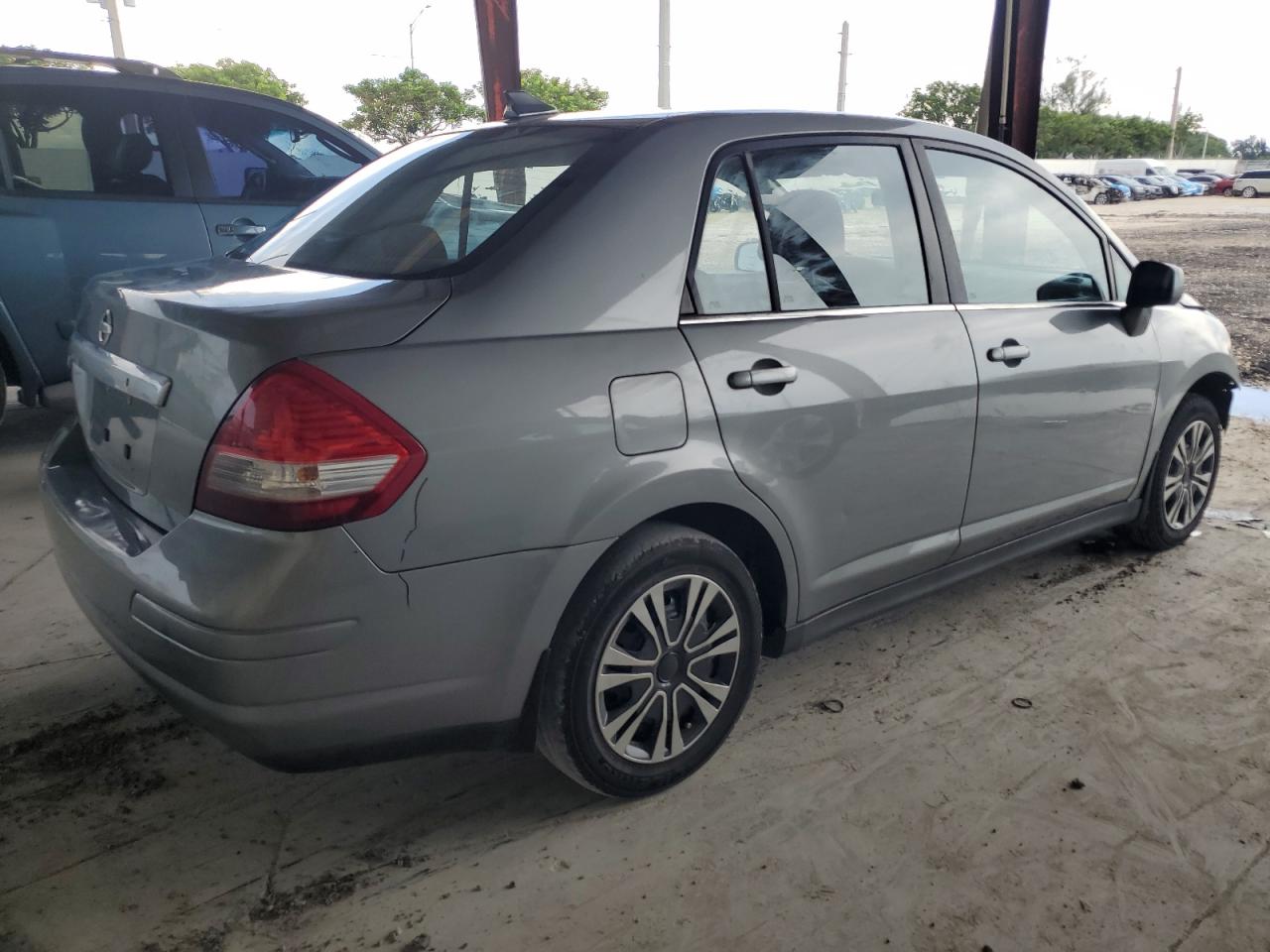 2008 Nissan Versa S grey null gas 3N1BC11E88L431946 photo #4