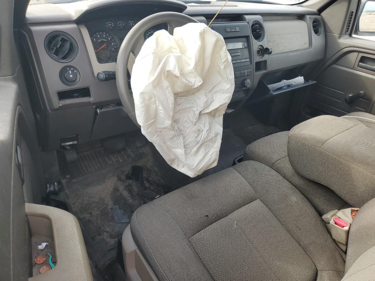 2010 Ford F150 VIN: 1FTMF1C82AKB04017 Lot: 81838065