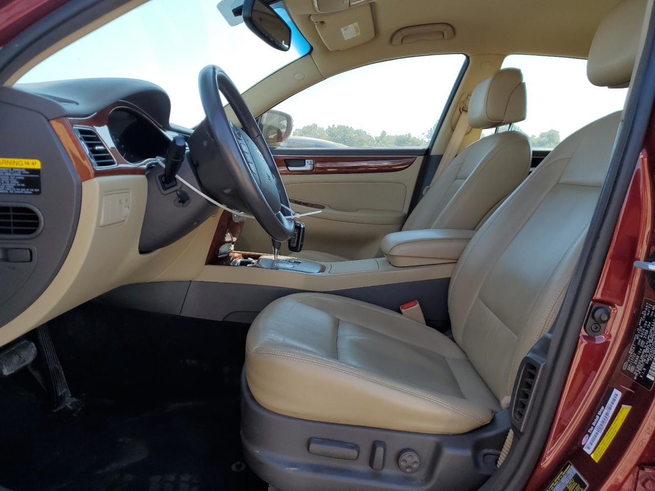 2013 Hyundai Genesis 3.8L VIN: KMHGC4DD7DU215783 Lot: 80543945