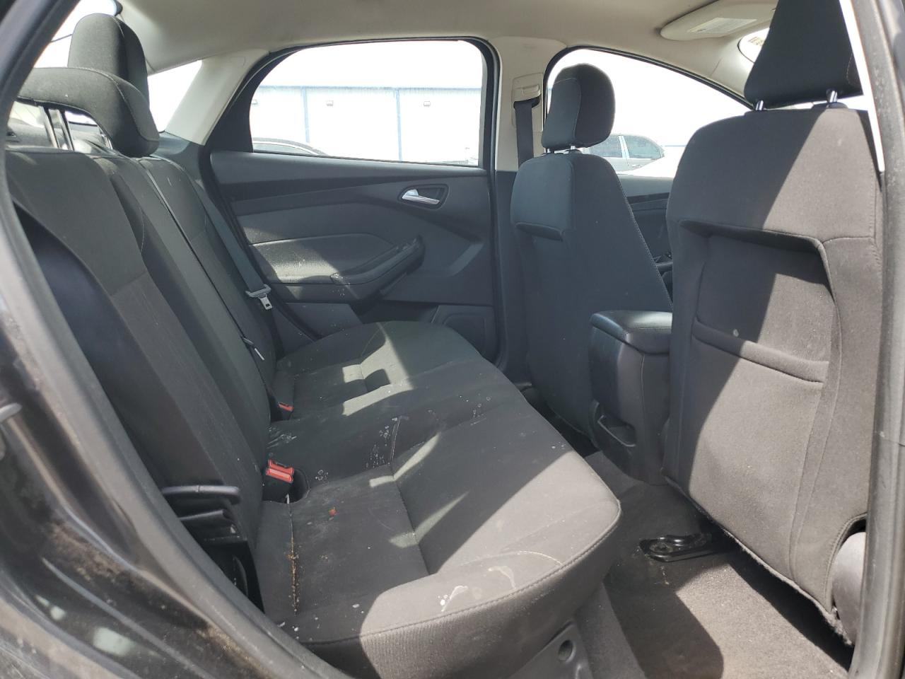 2018 Ford Focus Se VIN: 1FADP3F25JL304079 Lot: 82080335