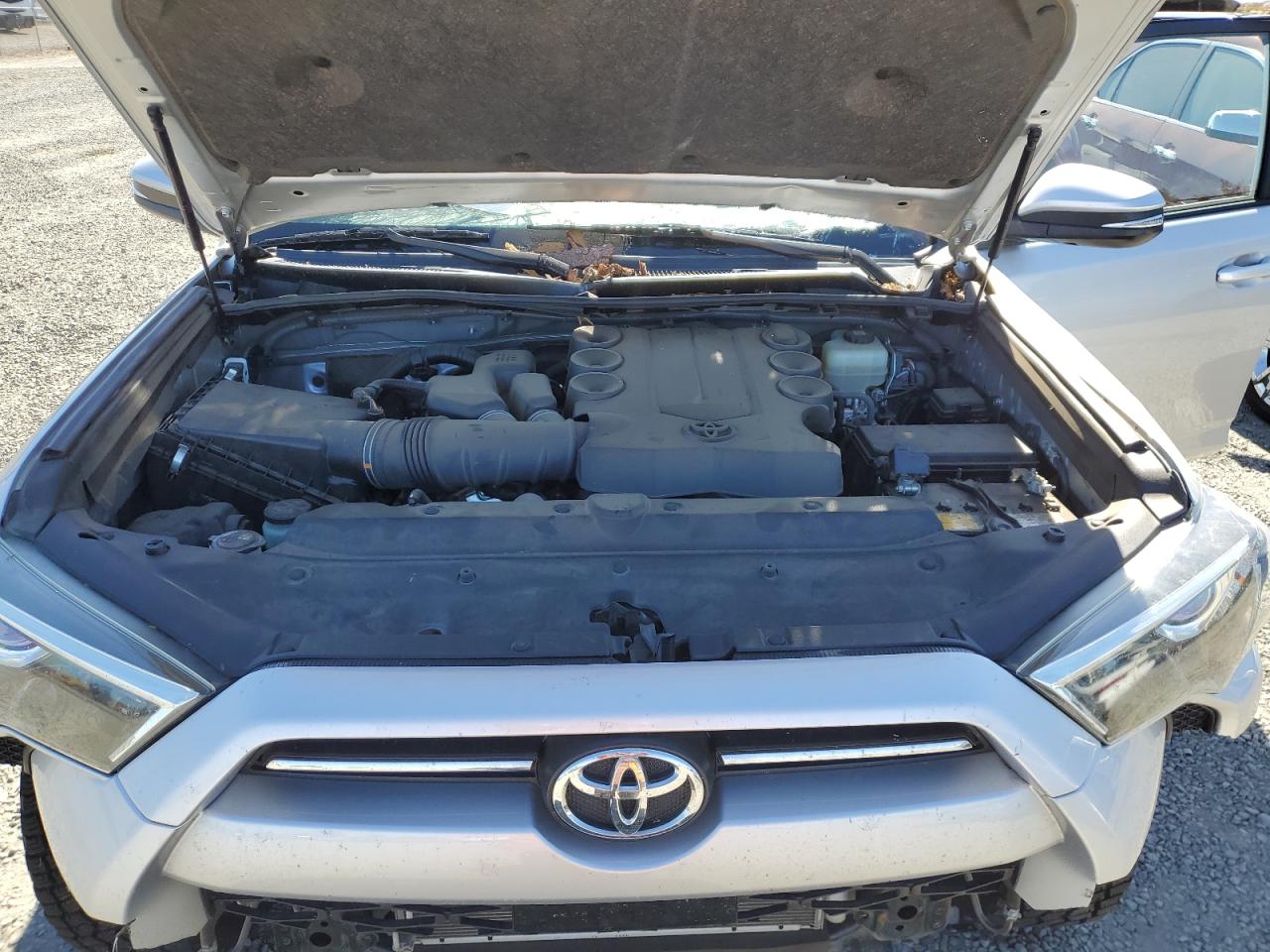 2020 Toyota 4Runner Sr5/Sr5 Premium VIN: JTEBU5JR3L5819613 Lot: 84269065