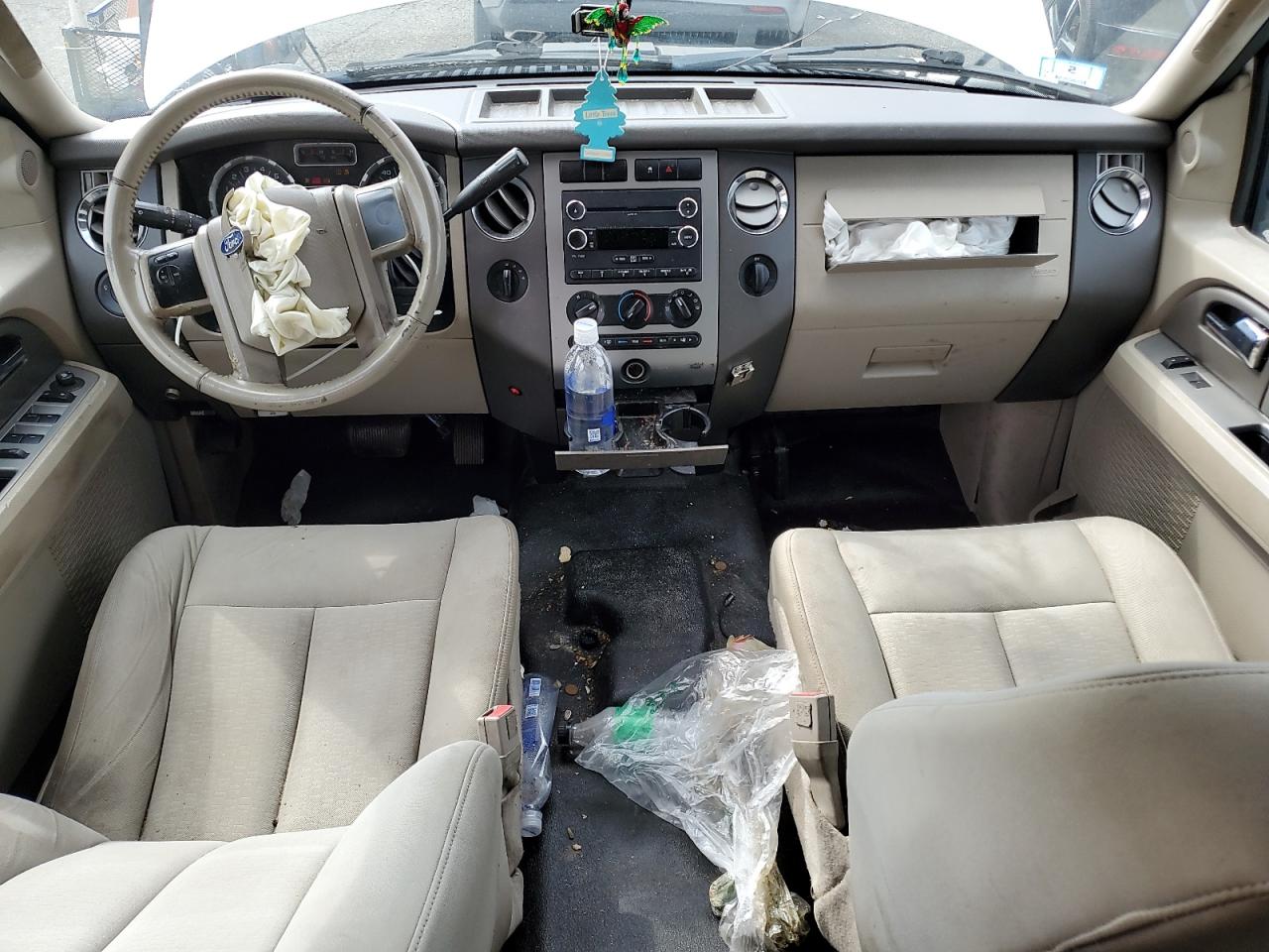 2010 Ford Expedition Xlt VIN: 1FMJU1G53AEB48742 Lot: 81100045