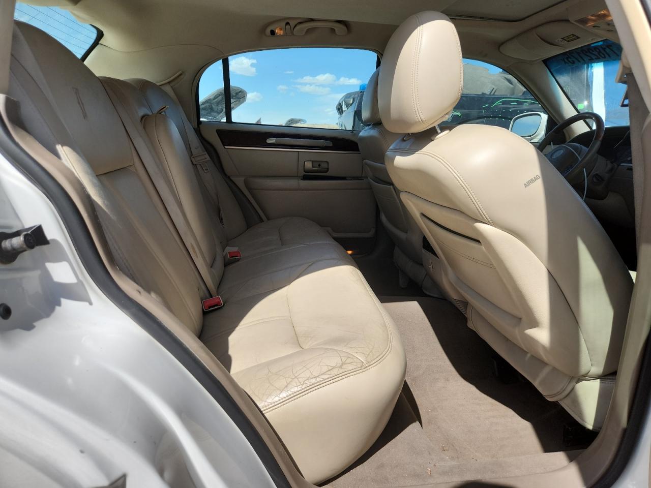 2003 Lincoln Town Car Cartier VIN: 1LNHM83W13Y613610 Lot: 71822175