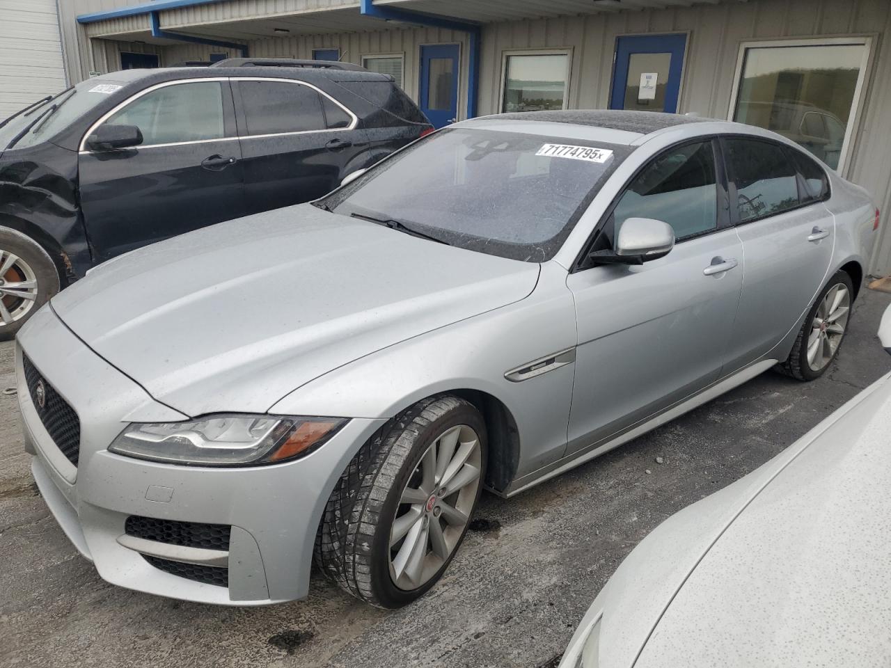 2016 Jaguar Xf R - Sport