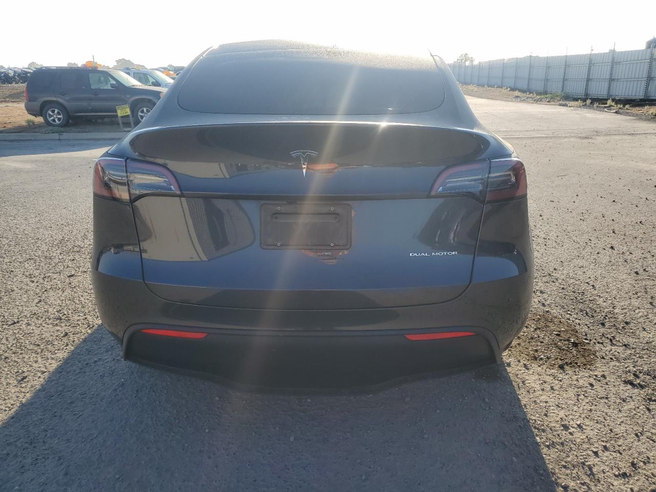 2025 Tesla Model Y VIN: 7SAYGDEEXSF281368 Lot: 80309105