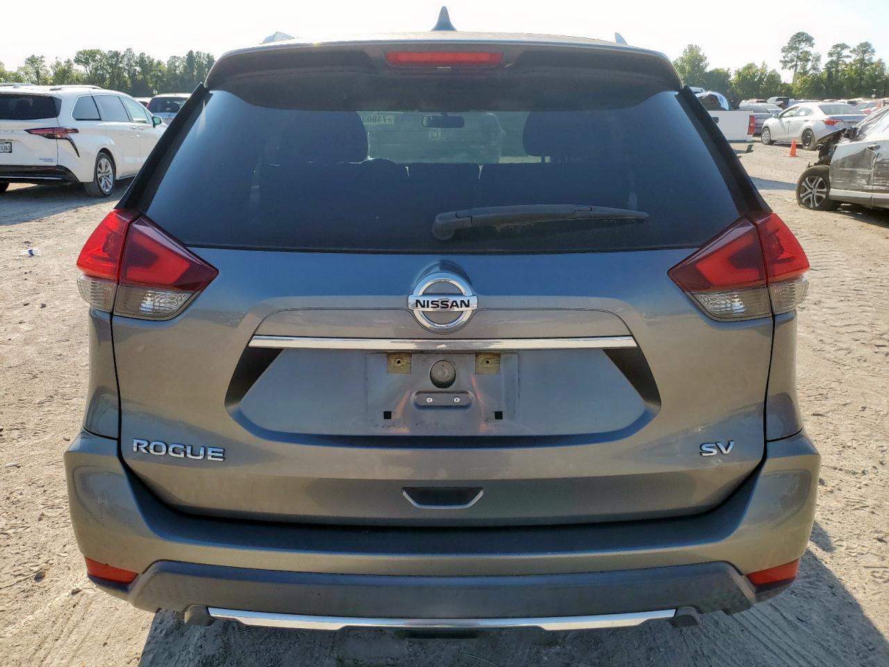 2018 Nissan Rogue S VIN: KNMAT2MT3JP549986 Lot: 71803635