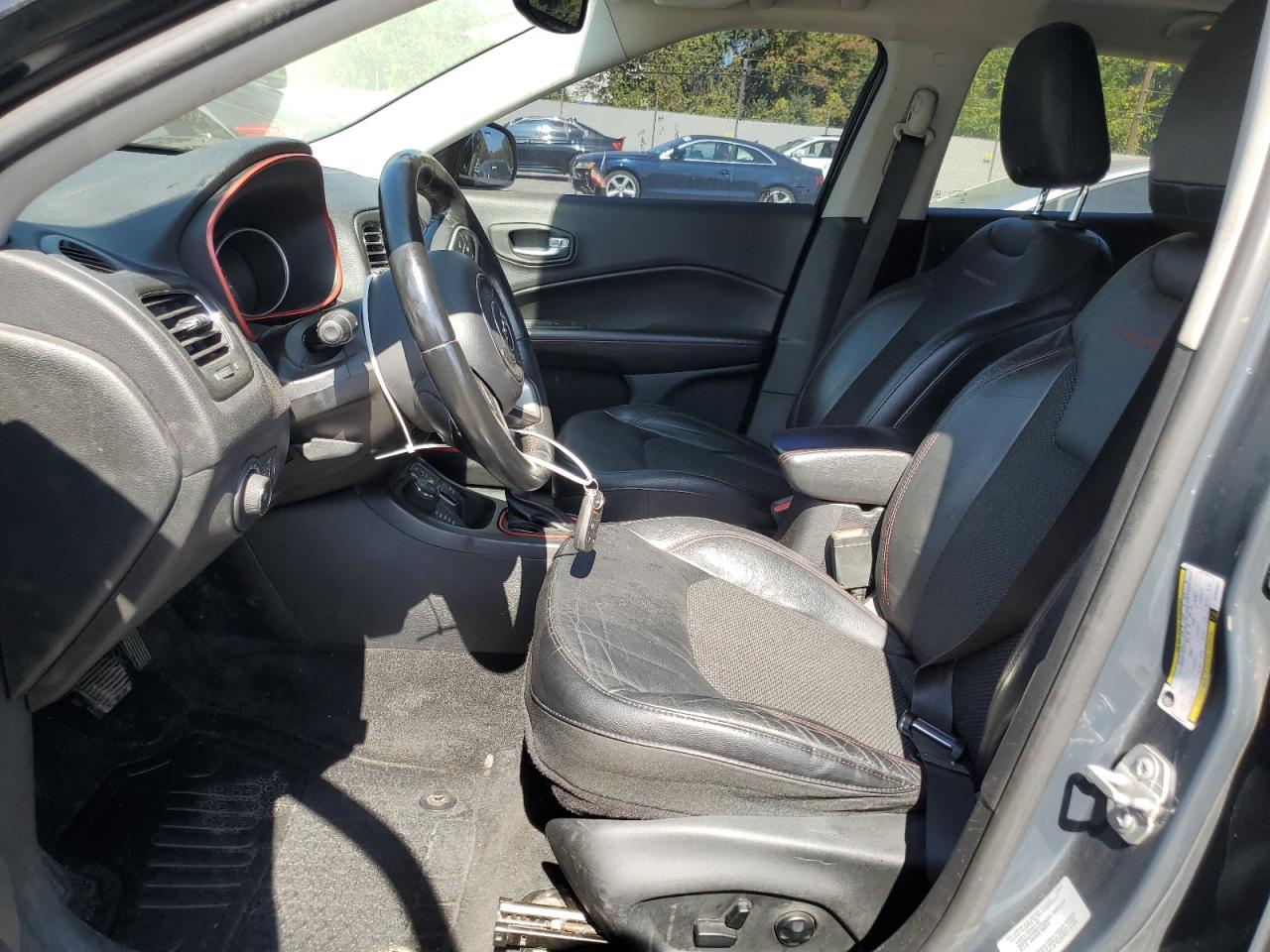 2017 Jeep Compass Trailhawk VIN: 3C4NJDDB5HT659521 Lot: 81015705