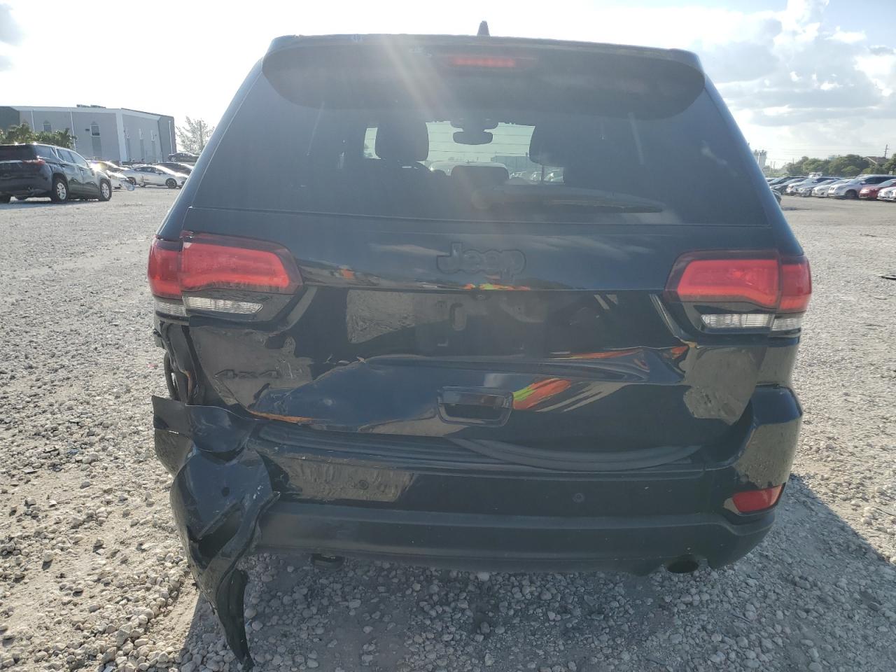 2018 Jeep Grand Cherokee Laredo VIN: 1C4RJFAG6JC382151 Lot: 84907855