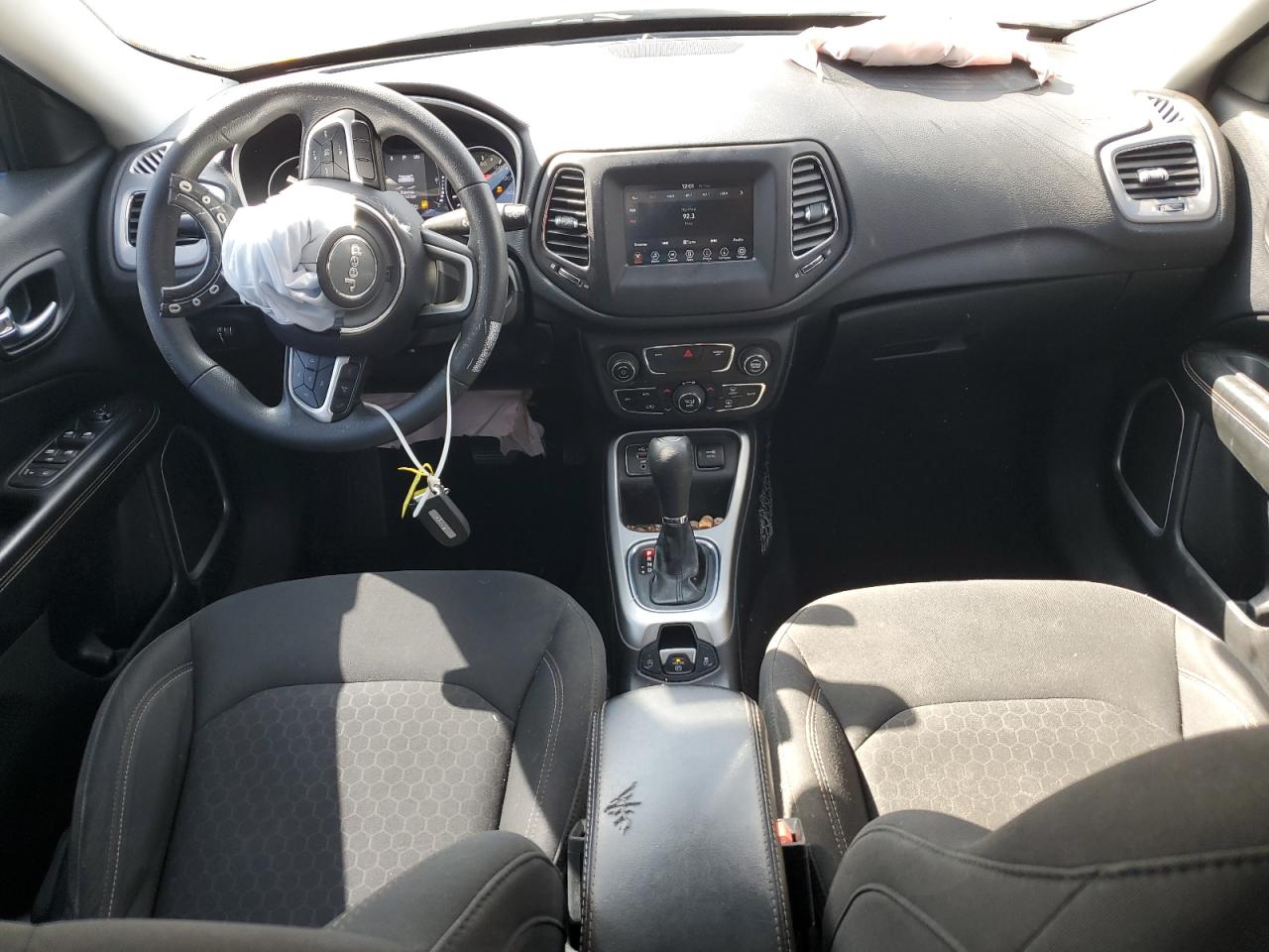 2019 Jeep Compass Sport VIN: 3C4NJCAB8KT727297 Lot: 92132485