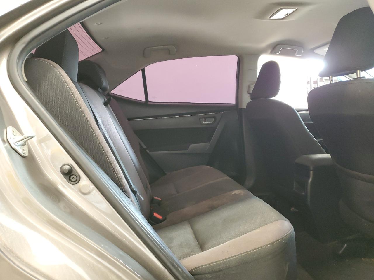 2018 Toyota Corolla L VIN: 2T1BURHE9JC993006 Lot: 70245675