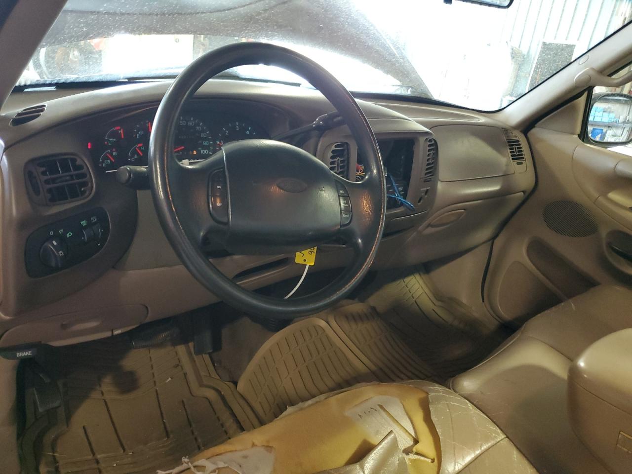 1997 Ford F150 VIN: 1FTDF1762VKA20682 Lot: 81577765