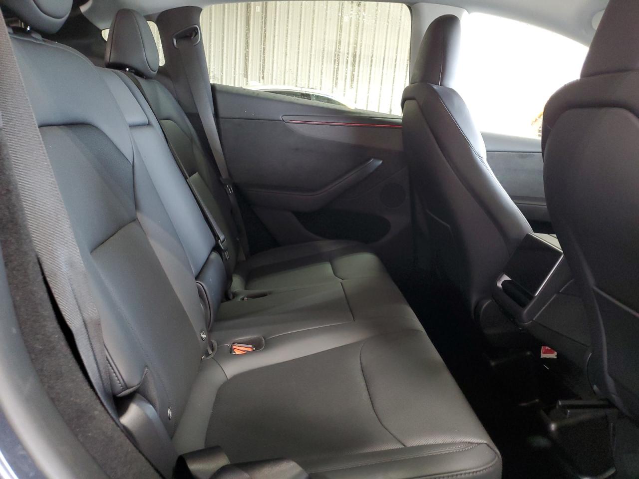 2026 Tesla Model Y VIN: 7SAYGDEE2TA384993 Lot: 84290125