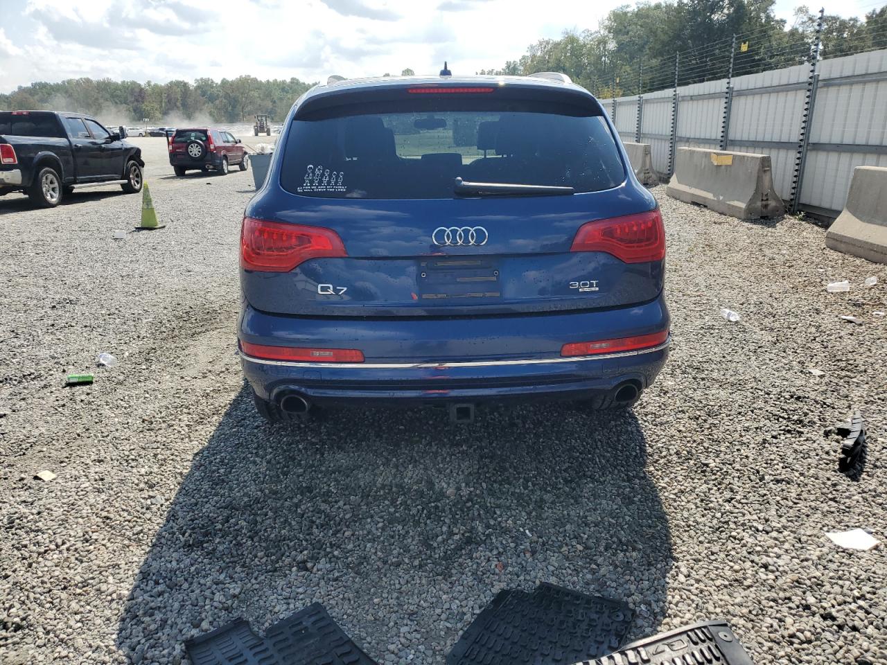 2015 Audi Q7 Premium Plus VIN: WA1LGAFE5FD017454 Lot: 83777855