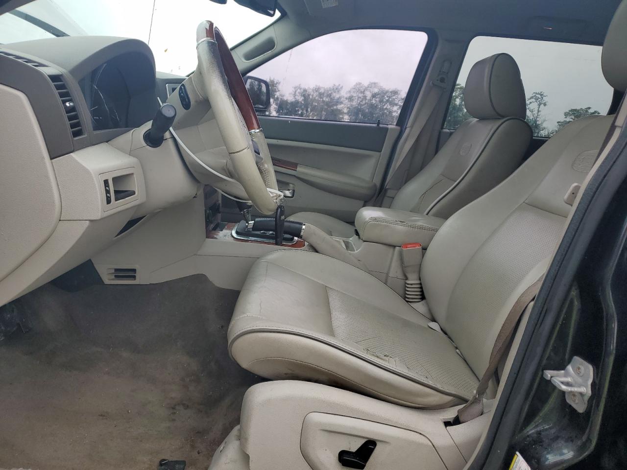 2008 Jeep Grand Cherokee Overland VIN: 1J8HR68268C212681 Lot: 81781025