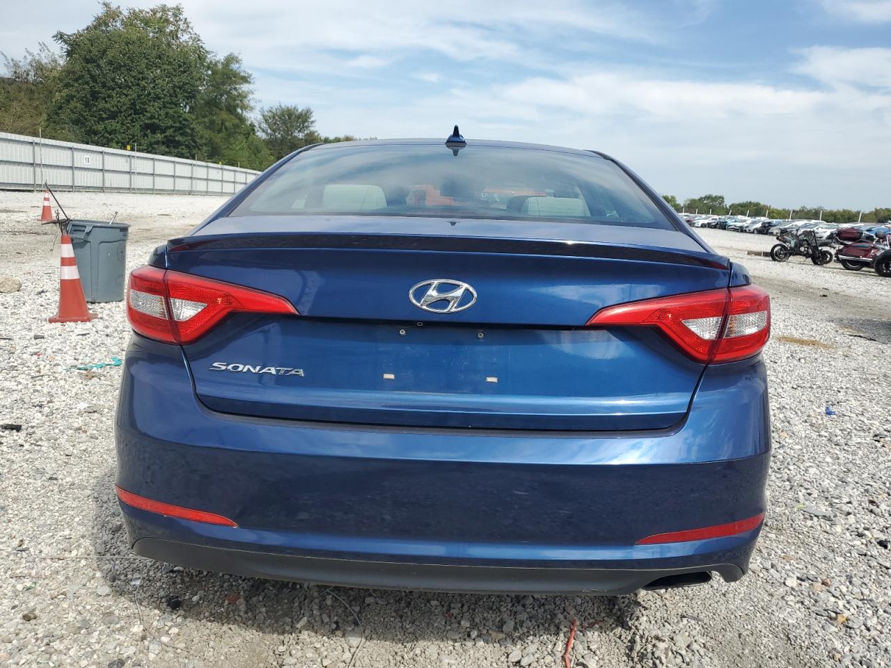 2016 Hyundai Sonata Se VIN: 5NPE24AF2GH352715 Lot: 81946215