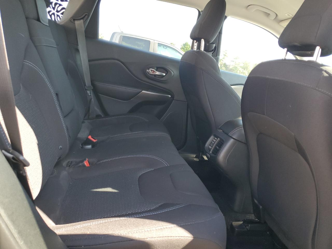 2019 Jeep Cherokee Latitude VIN: 1C4PJMCB9KD350254 Lot: 71273505