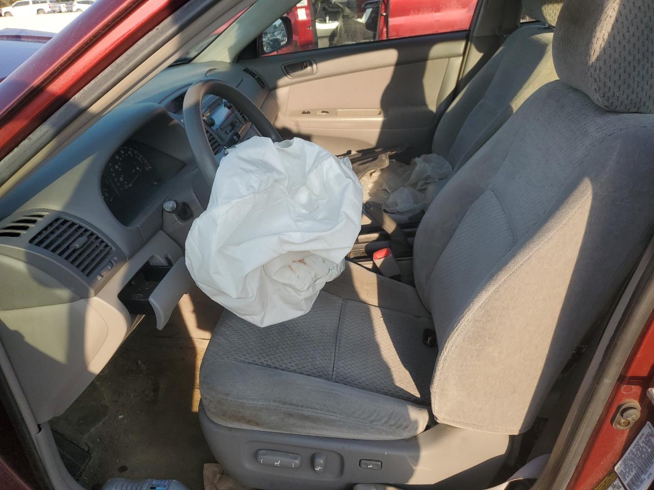 2004 Toyota Camry Le VIN: 4T1BE32K64U291124 Lot: 81202075