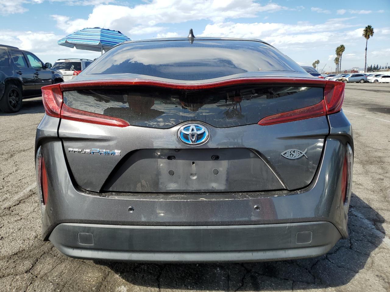 2018 Toyota Prius Prime VIN: JTDKARFP7J3086633 Lot: 82094685