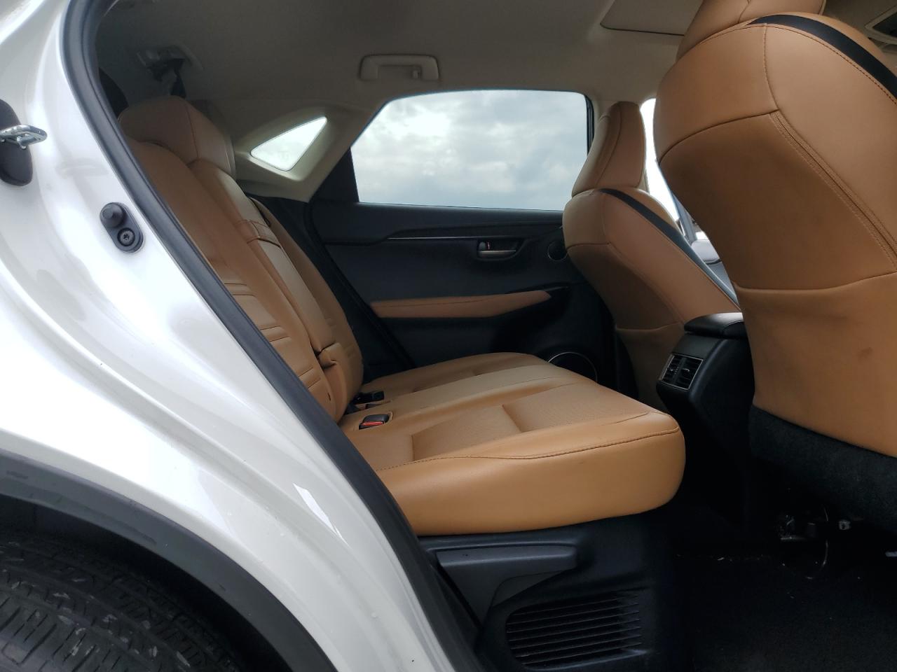 2016 Lexus Nx 200T Base VIN: JTJYARBZ4G2040643 Lot: 81161005