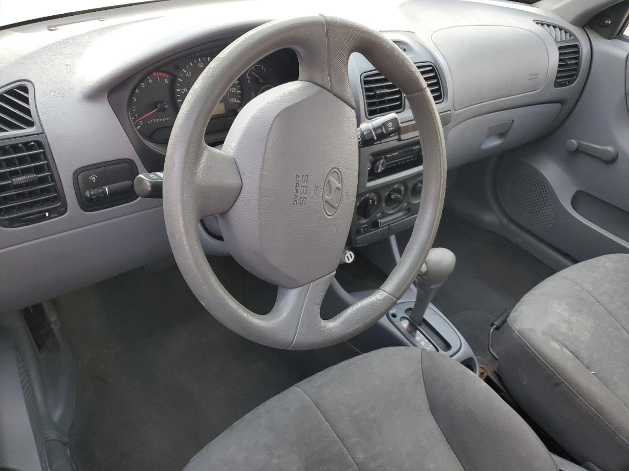 2005 Hyundai Accent Gl VIN: KMHCG45C45U664719 Lot: 81329115