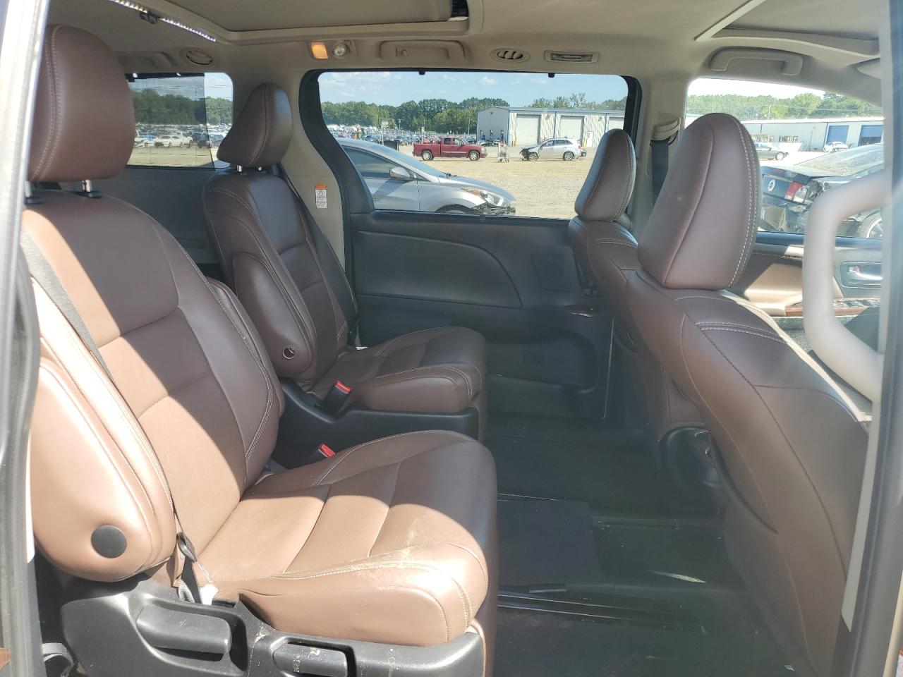 2015 Toyota Sienna Xle VIN: 5TDYK3DC2FS529023 Lot: 81878665