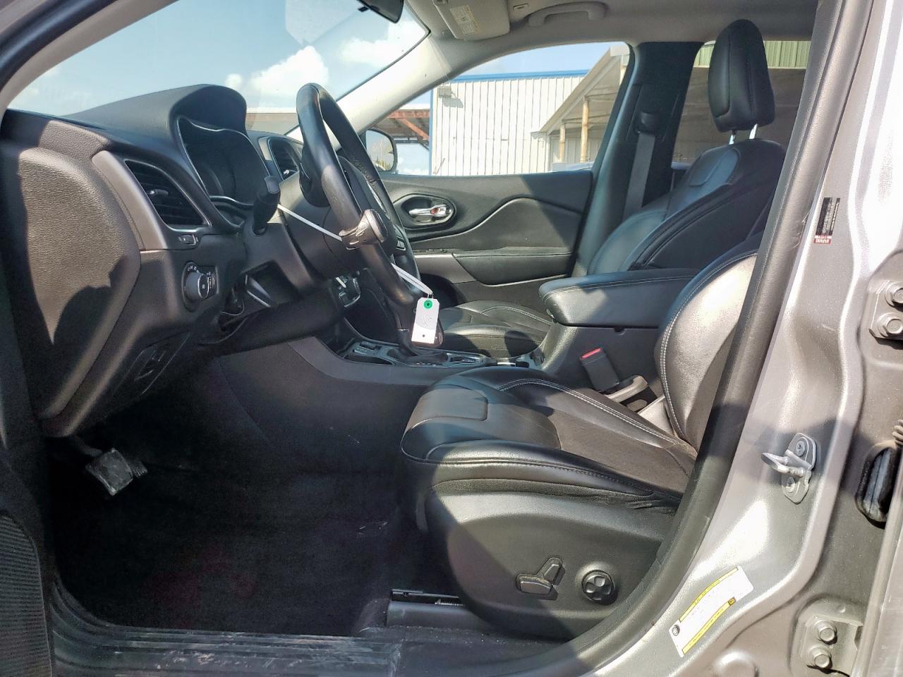 2019 Jeep Cherokee Latitude Plus VIN: 1C4PJLLB8KD151321 Lot: 71225075