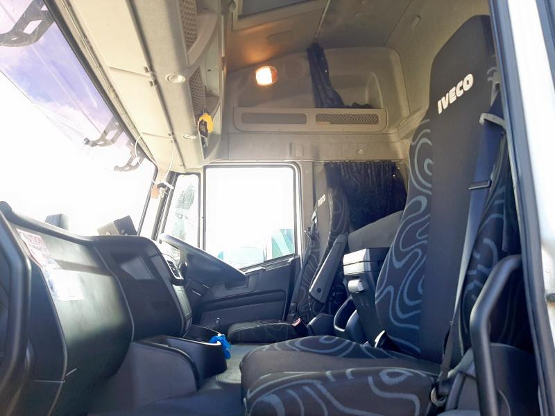 2016 IVECO STRALIS AT260S31Y/PS S-A 