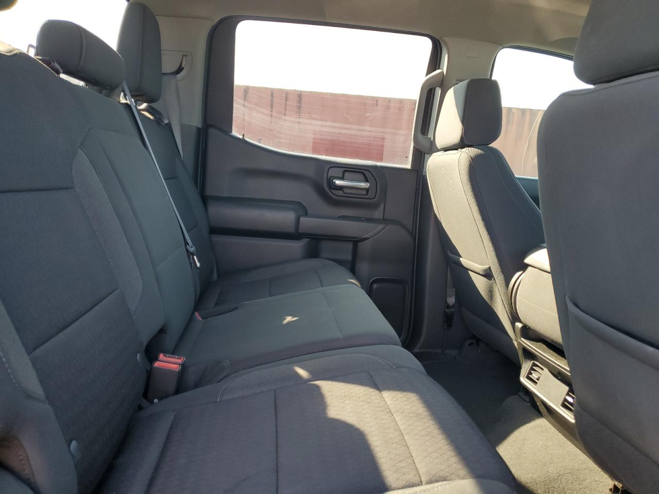 2022 Chevrolet Silverado K1500 Custom VIN: 3GCPDBEK9NG541379 Lot: 84034735