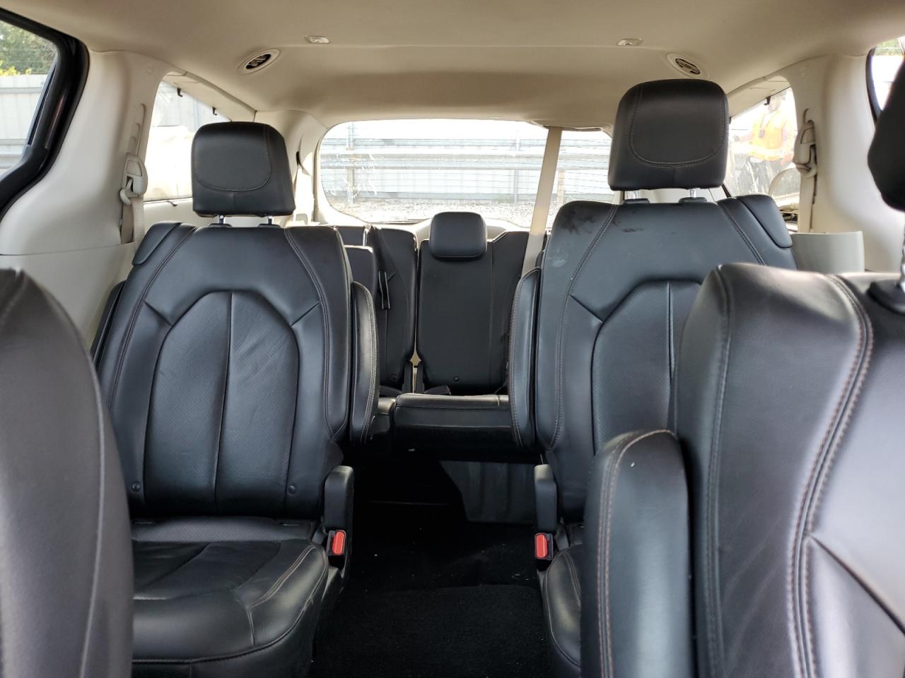 2020 Chrysler Pacifica Touring L VIN: 2C4RC1BG2LR285535 Lot: 71633925