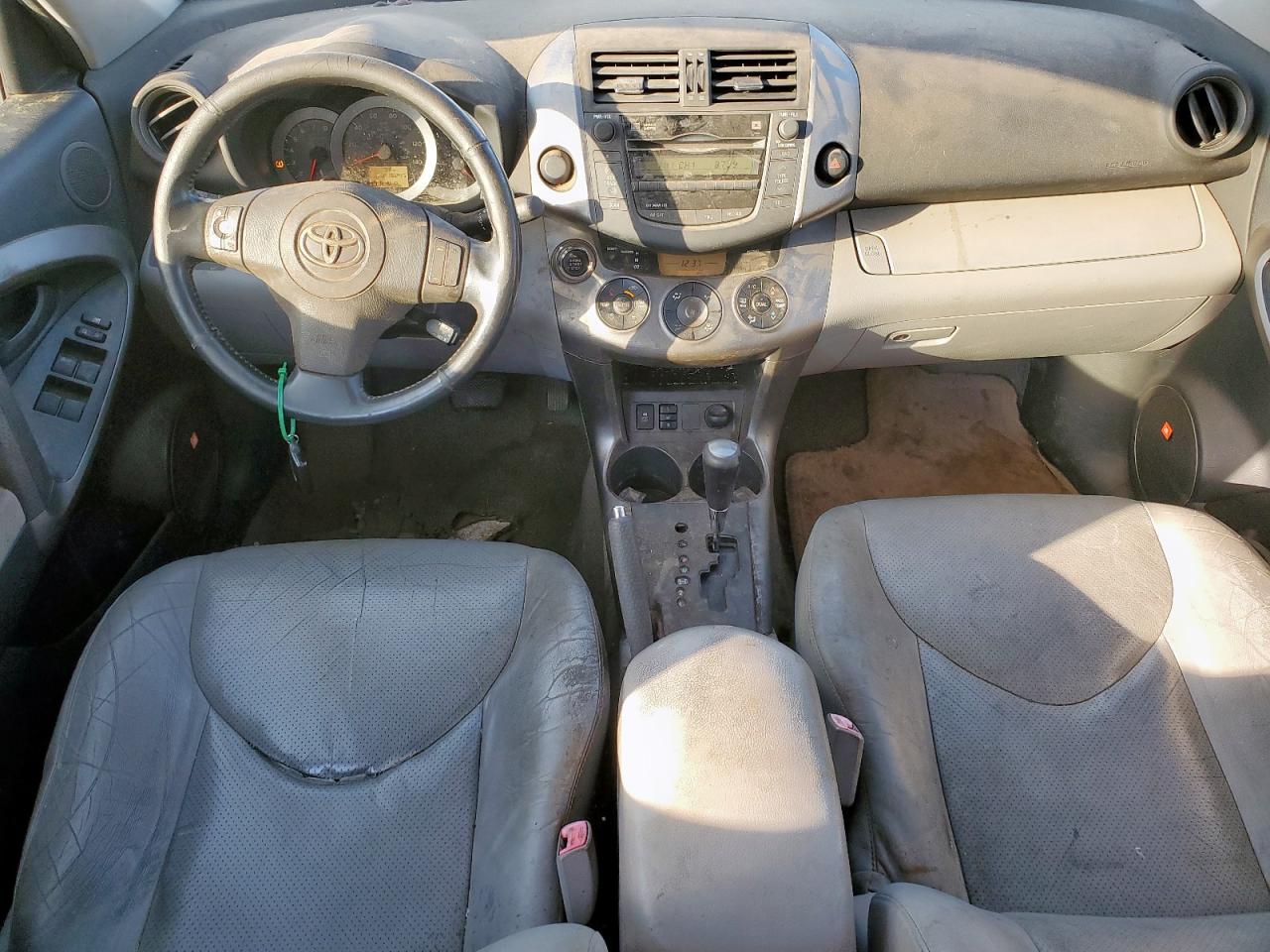 2010 Toyota Rav4 Limited VIN: JTMYF4DV0AD026915 Lot: 84701515