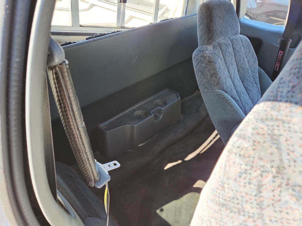 2002 GMC Sonoma VIN: 1GTCS19W328112543 Lot: 71814135